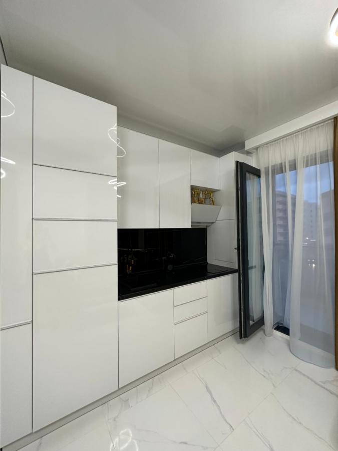 Studio303 By Allegio: Mamaia's Seaside Luxury Near Finest Clubs & Beaches * Mamaia