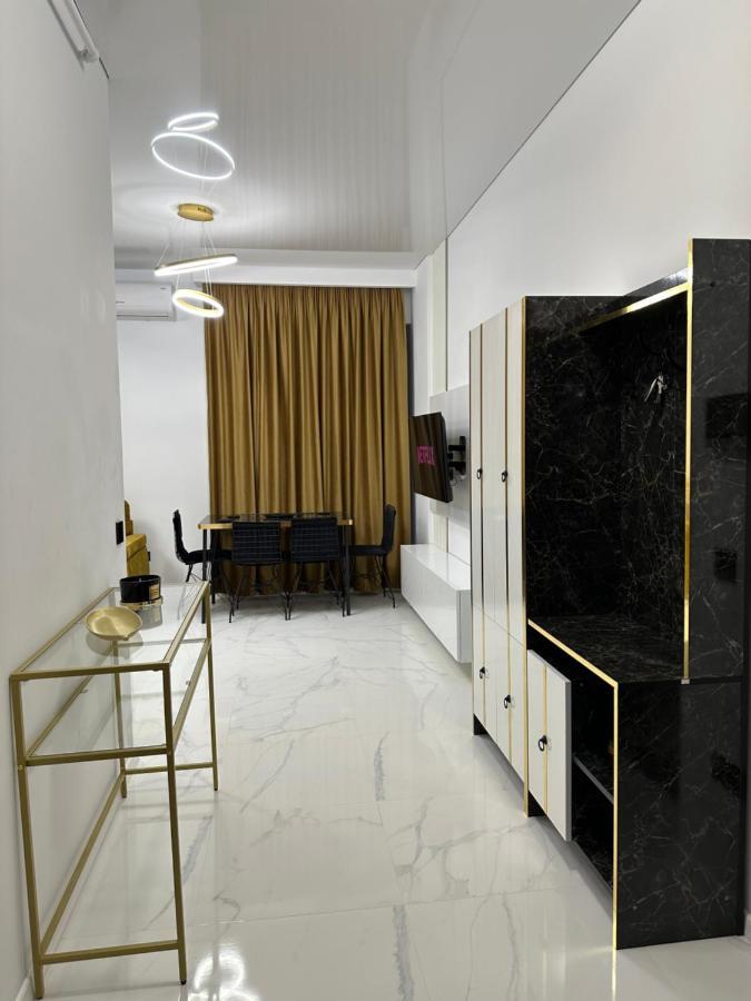 Apartment Studio303 By Allegio: Mamaia's Seaside Luxury Near Finest Clubs & Beaches