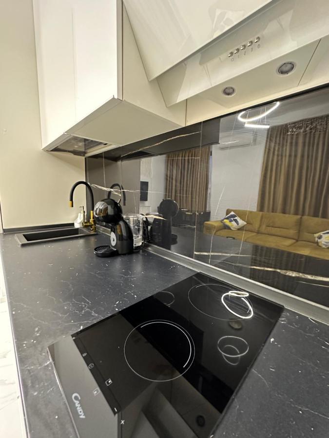 Apartment Studio303 By Allegio: Mamaia's Seaside Luxury Near Finest Clubs & Beaches